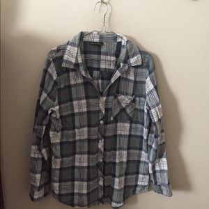Allison Andrews Plaid Button Down Size L